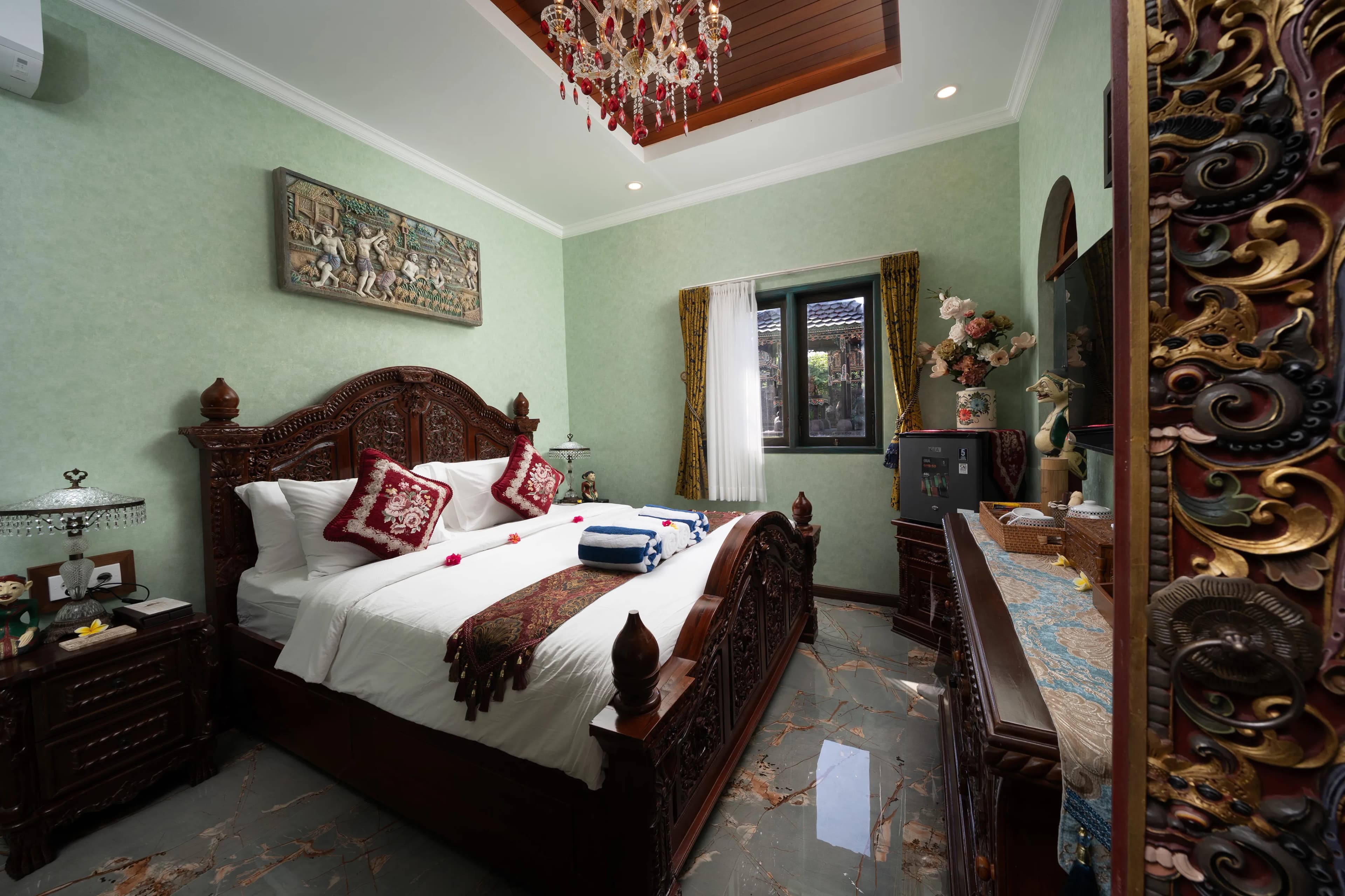 Deluxe King Suite